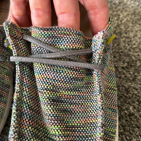 Women’s multi colored rainbow hey dudes size 6 - Picture 6 of 7